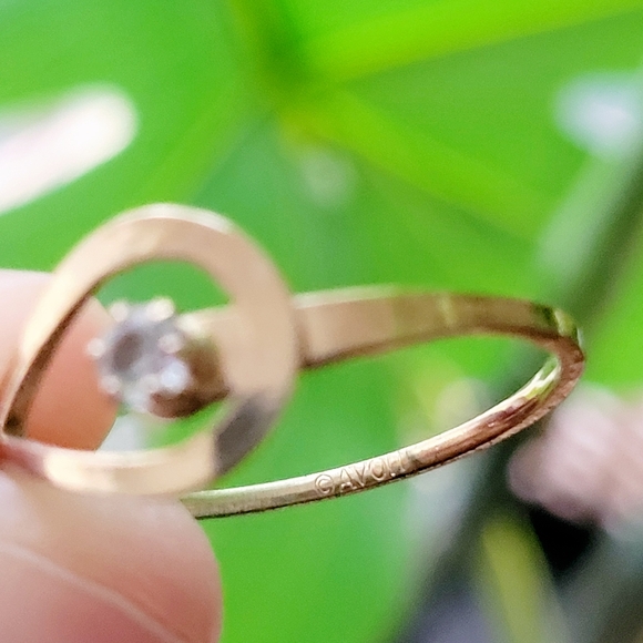 Vintage Dainty Gold Avon Rhinestone Ring - Picture 9 of 9